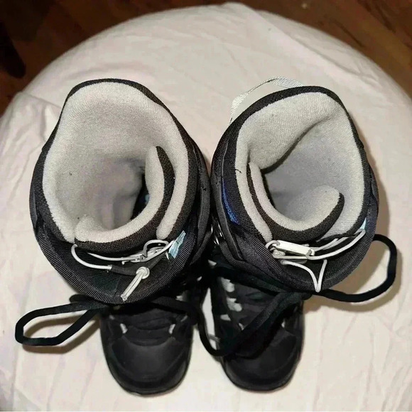 Burton Tribute Snowboarding Boots Size 6 - Picture 3 of 12